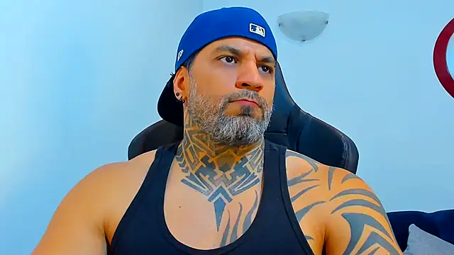 JoshRigby stripchat live cam model