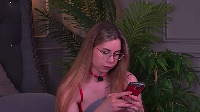 -SaraBlack- stripchat live cam model