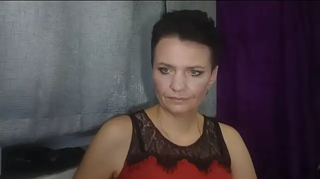 HotMamaQueen234 stripchat live cam model