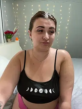 AureTease stripchat live cam model