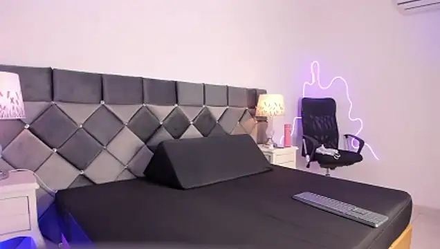 Miss_Khaleesi stripchat live cam model