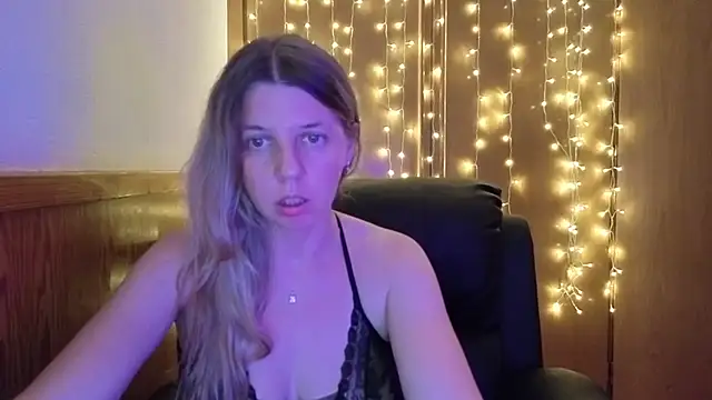 EsmaPons stripchat live cam model