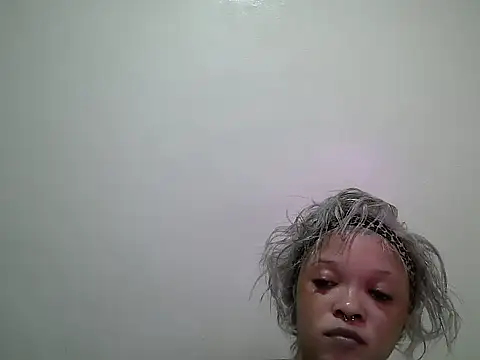 Miss_rihanna stripchat live cam model