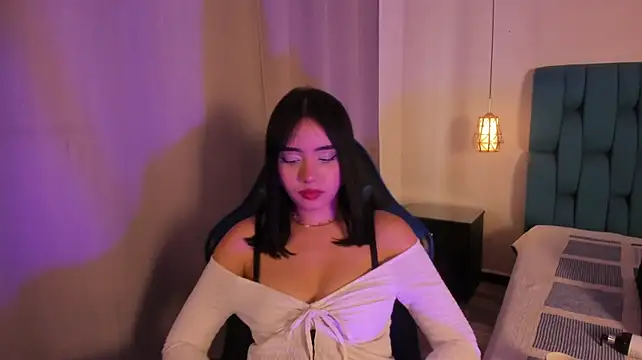 Mila__Fire stripchat live cam model