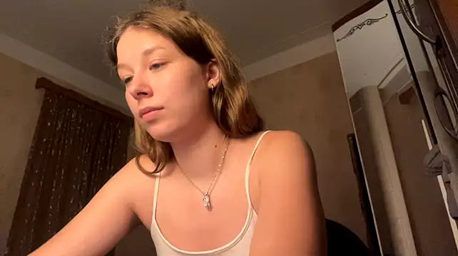 TarenOgilvie stripchat live cam model