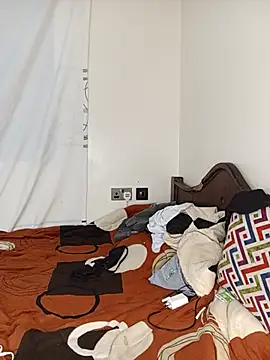 naughty_booty stripchat live cam model