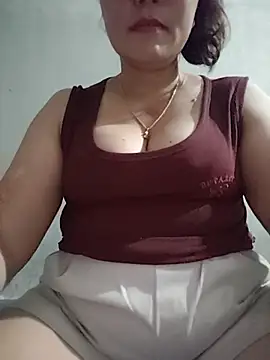 -Titihan- stripchat live cam model
