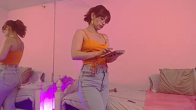 Selene_Leon stripchat live cam model