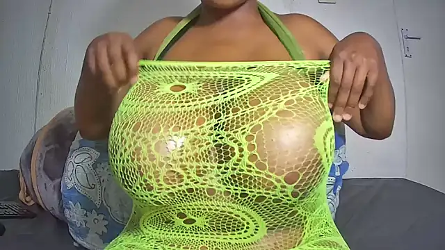 SluttyShyBoobs stripchat live cam model
