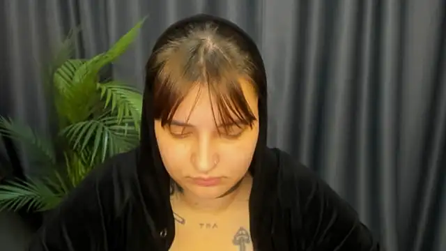 NikkiSummer stripchat live cam model
