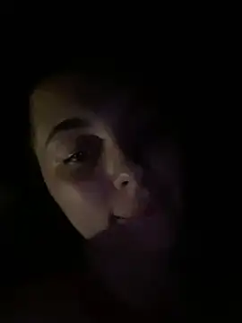 apolinariyaa stripchat live cam model