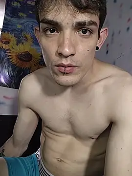 maykiin stripchat live cam model