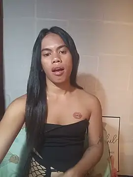 Quenn_harleyxx stripchat live cam model