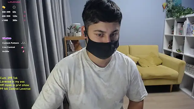Tomguys stripchat live cam model