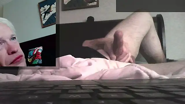 Snarfle82 stripchat live cam model