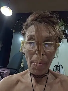 FrozenWaffle stripchat live cam model