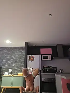 JuneLaFrenchie stripchat live cam model