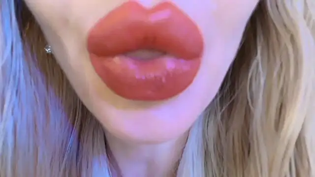 Velvet_kissx stripchat live cam model