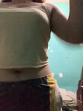 Poojachauhanlive stripchat live cam model