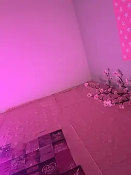 issawife_t stripchat live cam model