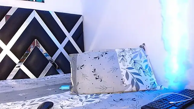 Levy_Steve stripchat live cam model