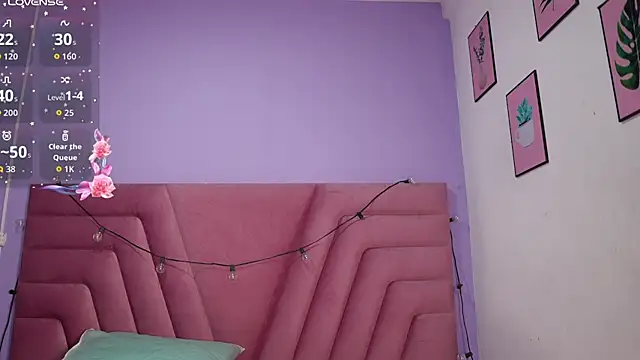 MySugarmoomy stripchat live cam model