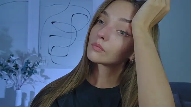 MilaVoss stripchat live cam model