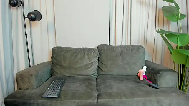 xdaniruiz stripchat live cam model