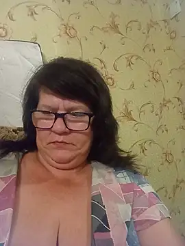 NysiOlsen stripchat live cam model
