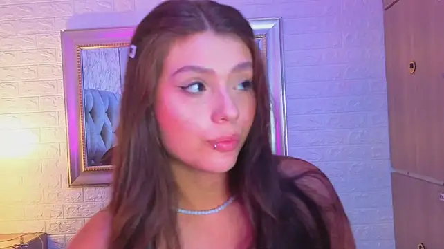 LindsayJohans stripchat live cam model