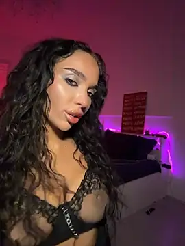 CardiSweetBaby stripchat live cam model