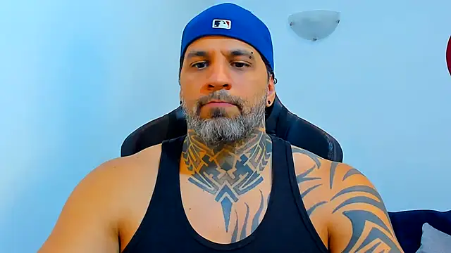 JoshRigby stripchat live cam model
