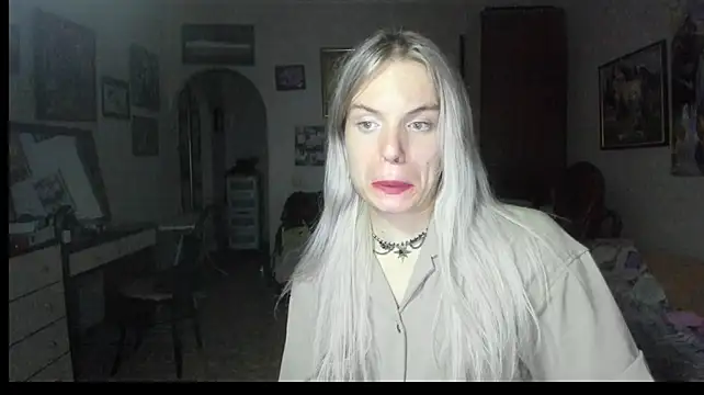 milliKira006 stripchat live cam model