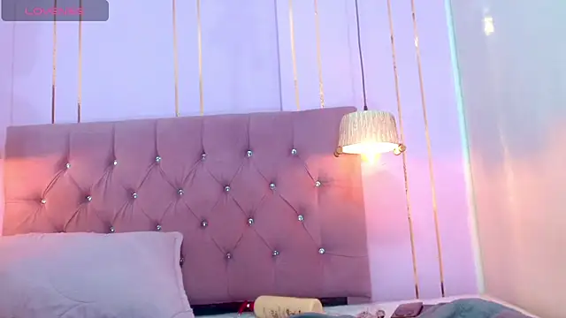 MELANNYANDJAMES stripchat live cam model