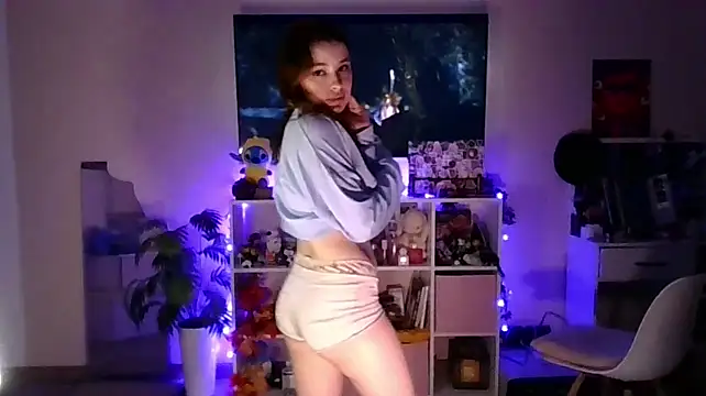 TamalaNease stripchat live cam model