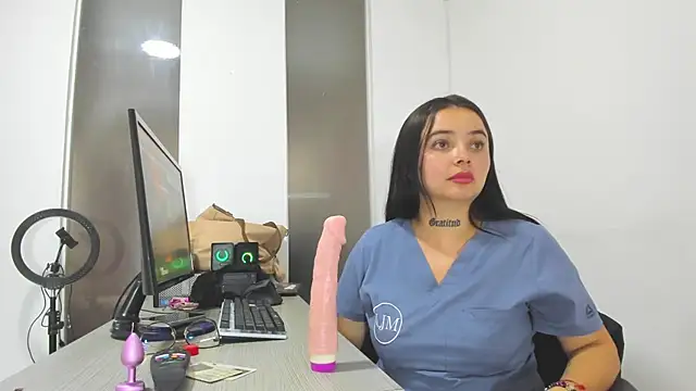 KateRoouse stripchat live cam model