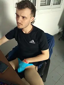 BoyWithToys1 stripchat live cam model