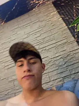 Lander_Cruz stripchat live cam model