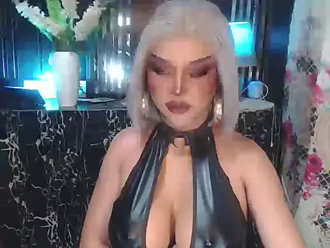 krystallVersace stripchat live cam model