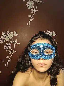 Sommiya_love stripchat live cam model