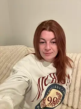 Darcie-Ray stripchat live cam model