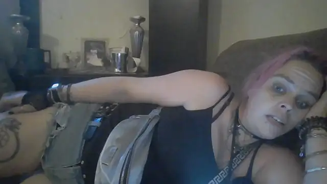 TWiSTYTheTwizted stripchat live cam model