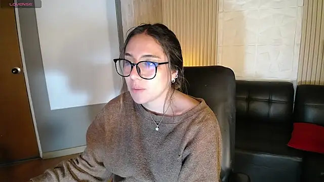 Bonnali_lune stripchat live cam model