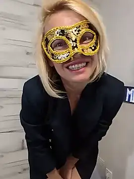 HotWife_VR stripchat live cam model