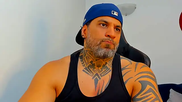 JoshRigby stripchat live cam model