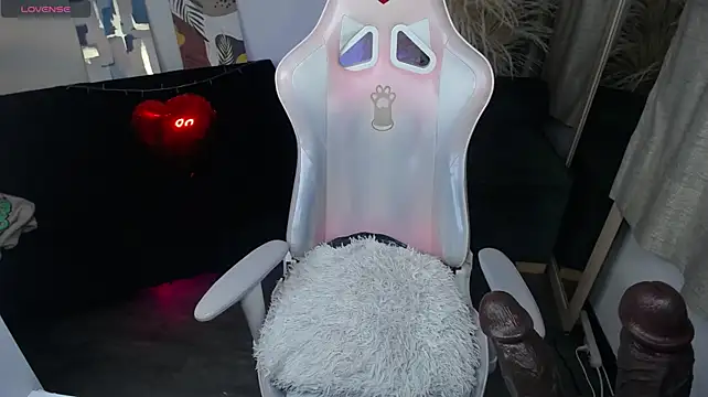teylo80as stripchat live cam model