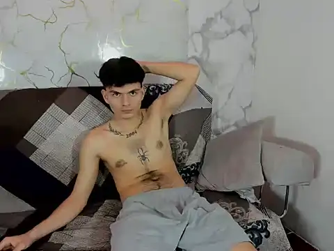 David_777_h stripchat live cam model