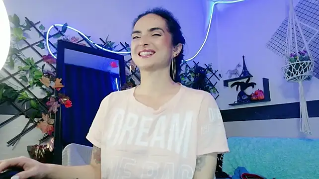 KandyParis stripchat live cam model