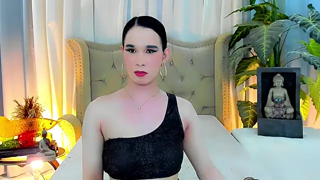 LexiLoreOnTop stripchat live cam model