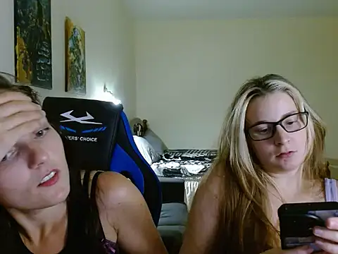 OliviaTheS stripchat live cam model